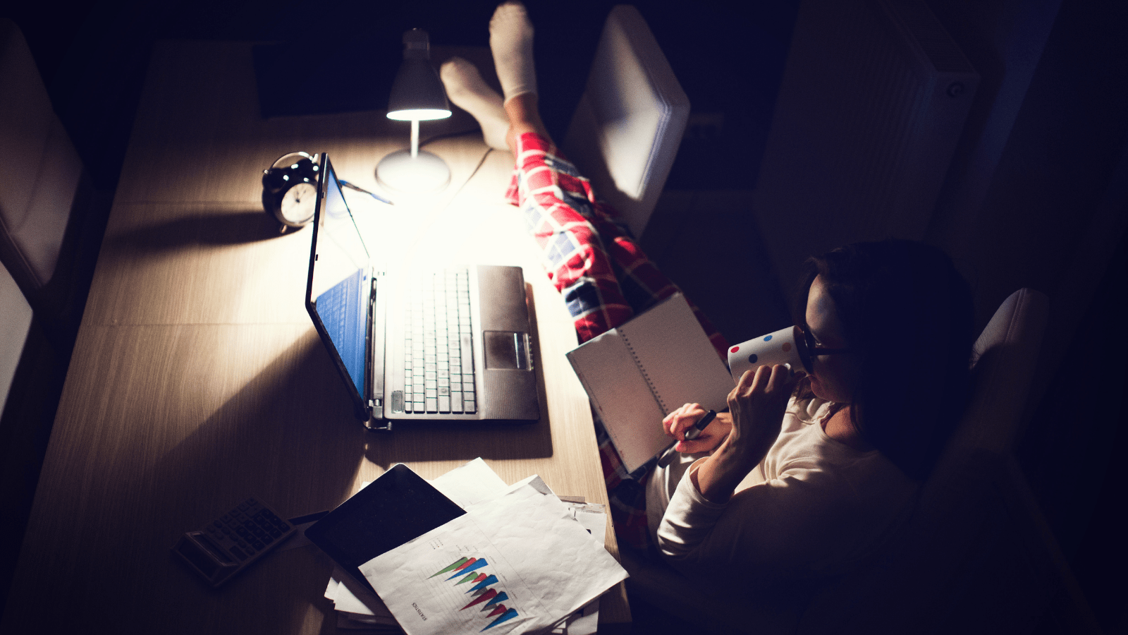 too much homework can cause teens to stay up late