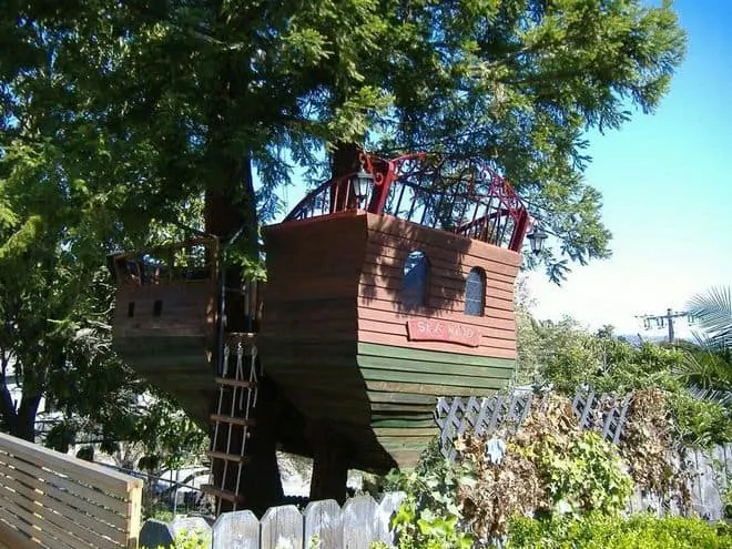ship themed treehouse