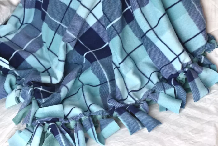 DIY Fleece Tie Blanket
