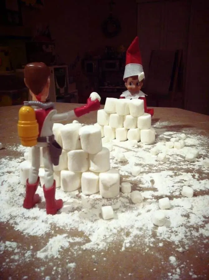 snowball fight elf on the shelf