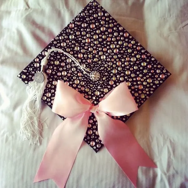 beads and bow grad cap design