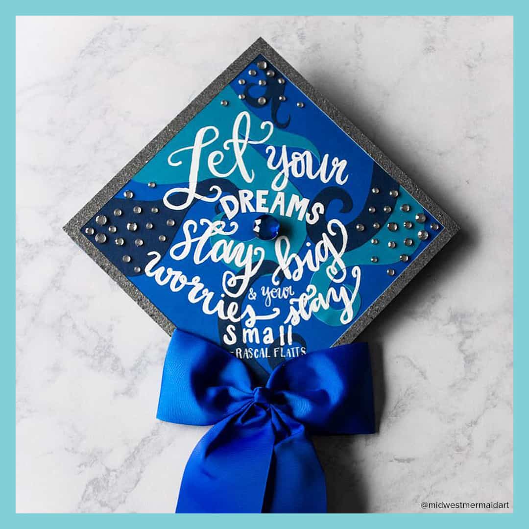 Quote and bow graduation cap