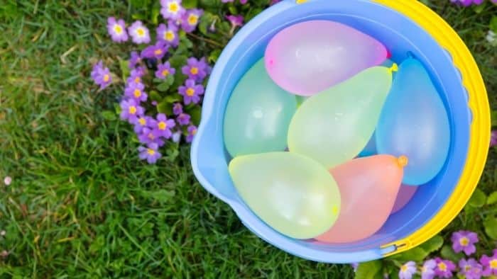 Fill The Bucket Water balloon game