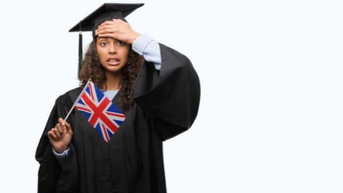 How Old Are You When You Graduate College In The UK