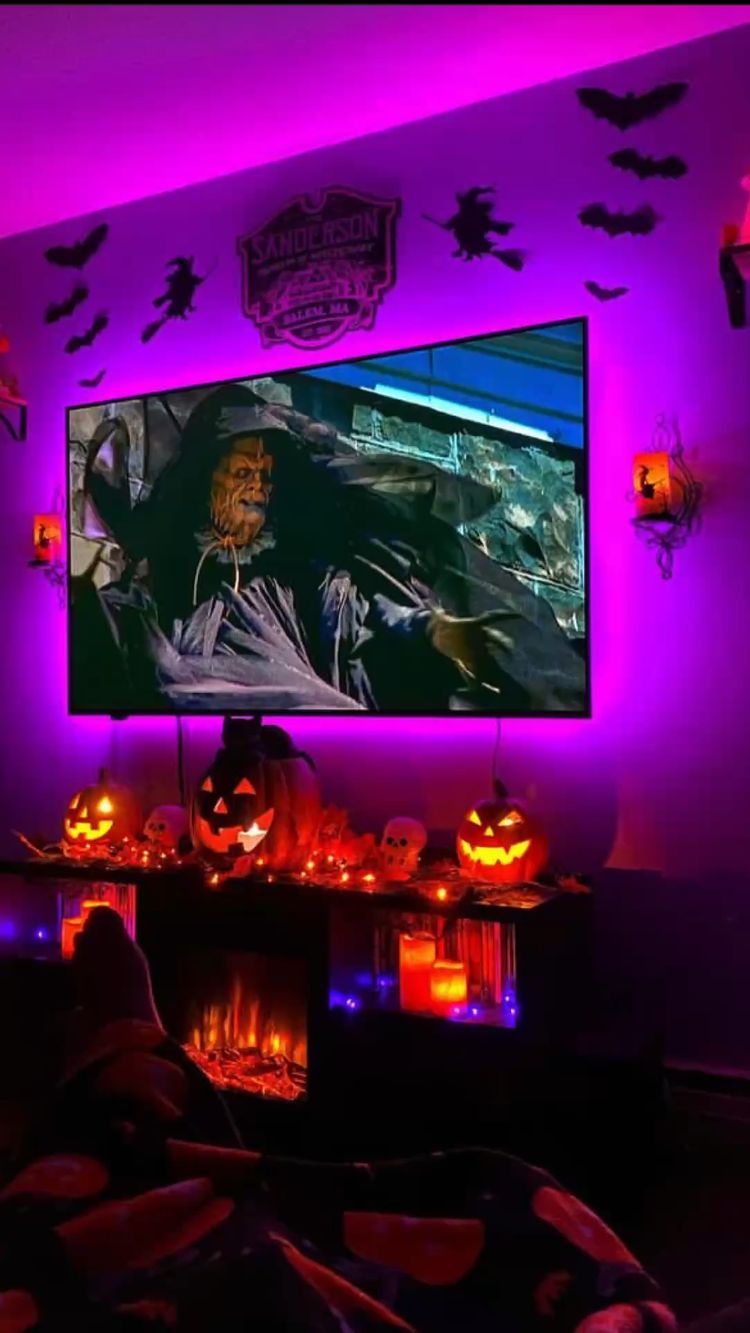 Fun Halloween Movie Night Ideas Invites, Snacks & Movies