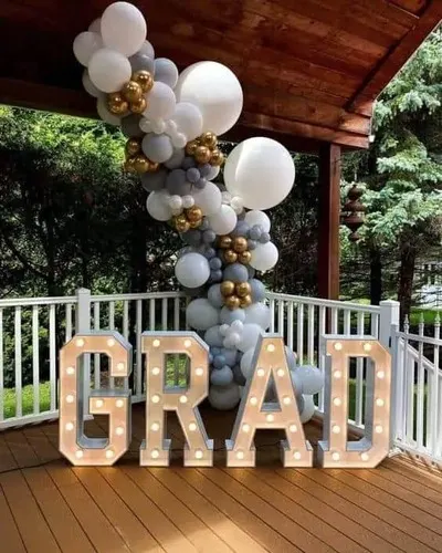 Graduation theme